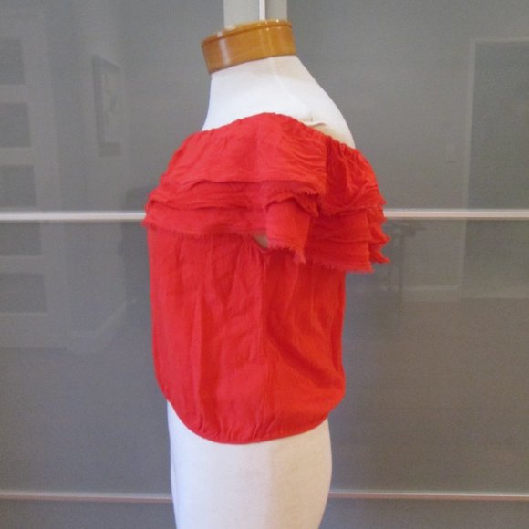 Alice + Olivia Off the Shoulder Ruffle Cropped - Picture 3 of 7